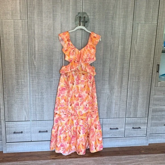 Zara Linen Ruffled Midi Dress‎ - Picture 10 of 17